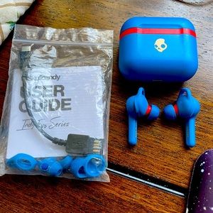 Earbuds (Skullcandy - Indy Evo)